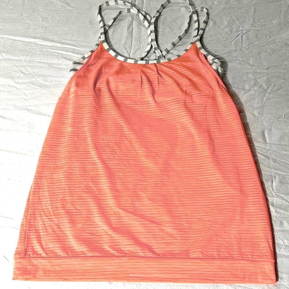 Athleta tank with built in bra